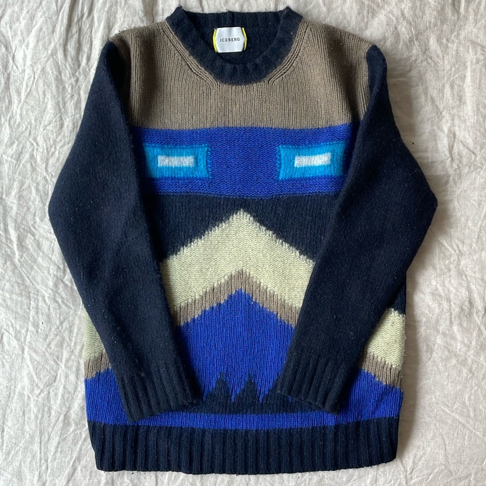 Iceberg Vintage Knit Sweater